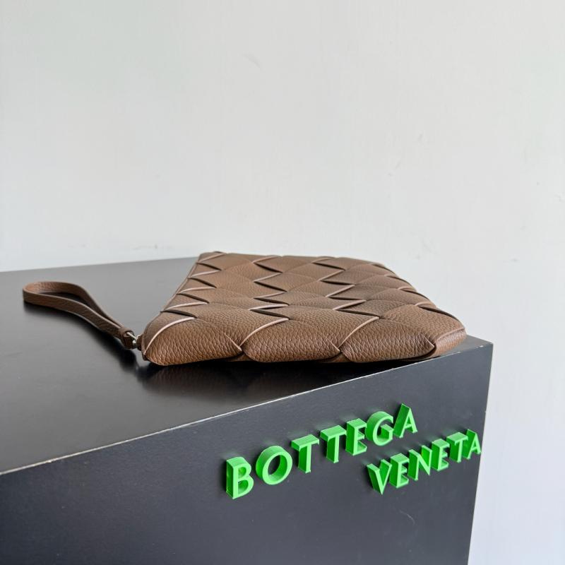 Bottega Veneta Diago Large Pouch Brown 795632