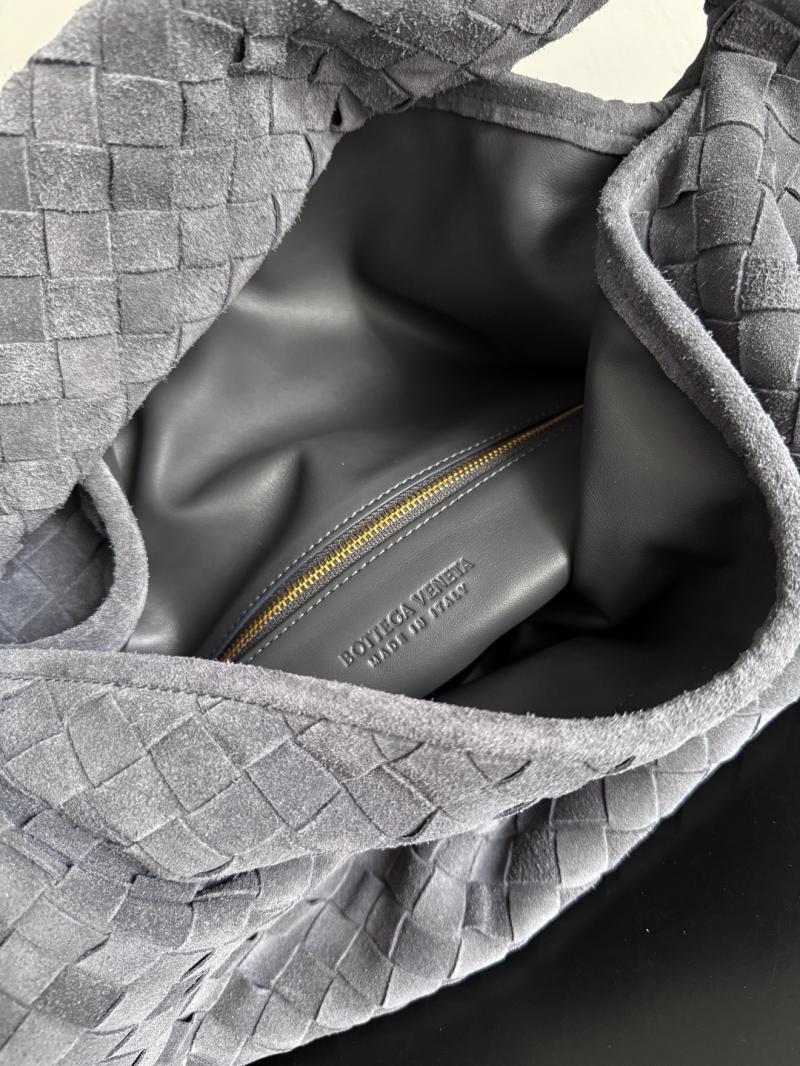 Bottega Veneta Suede Large Hop Graphite 763970