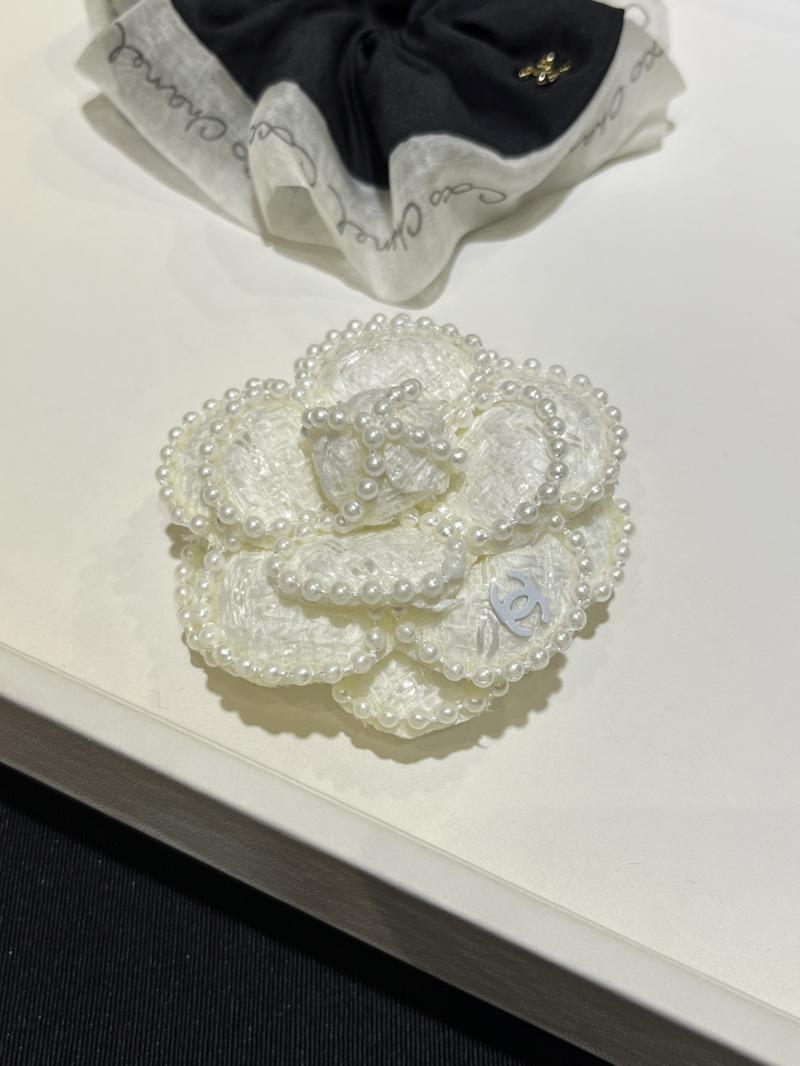Chanel Brooch YCB120201
