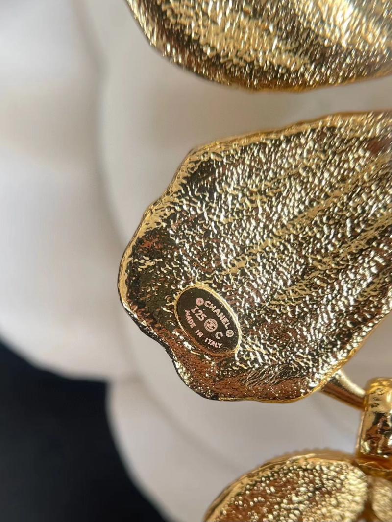 Chanel Brooch YCJ120712