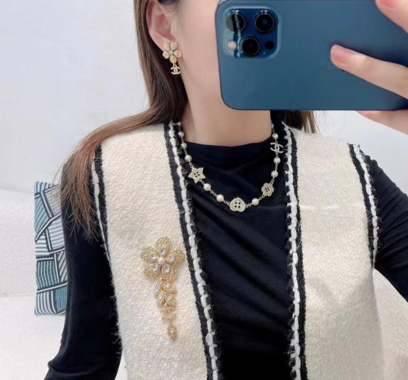 Chanel Brooch YCJ120712