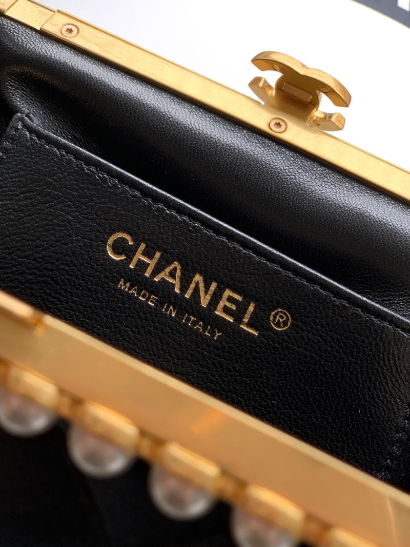 Chanel Lambskin Clutch Black AS5912