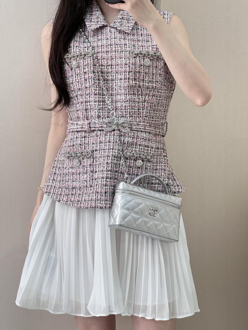 Chanel Long Vanity With Chain Silver AP4407