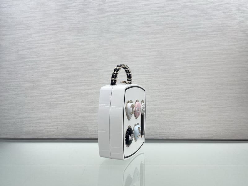 Chanel Makeup Palette Minaudiere White AS5652