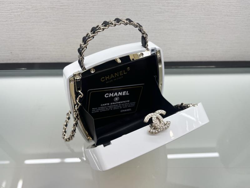 Chanel Makeup Palette Minaudiere White AS5652