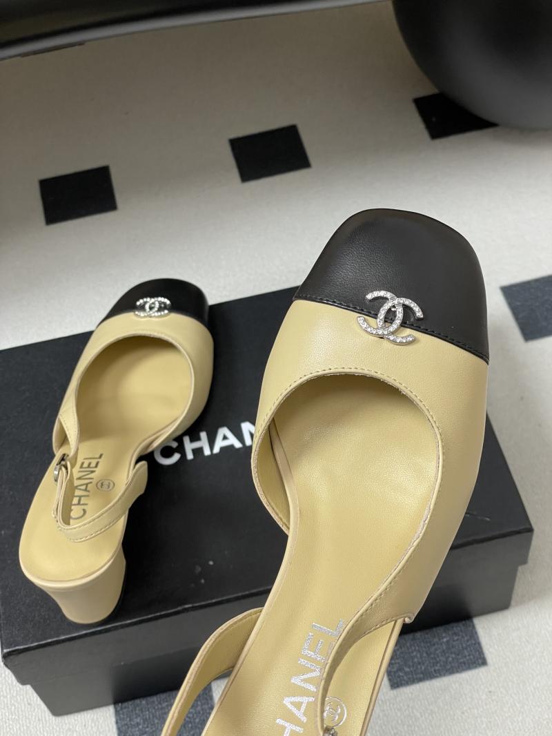Chanel Pumps DCB121907