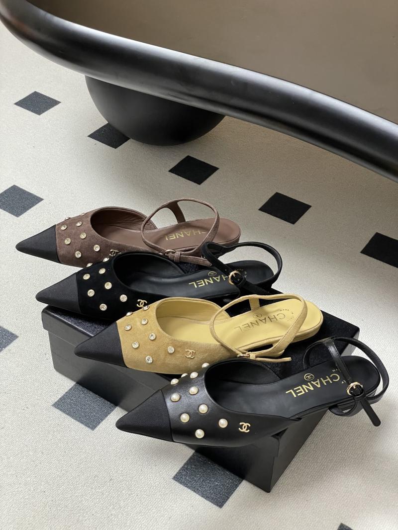 Chanel Pumps DCB121910