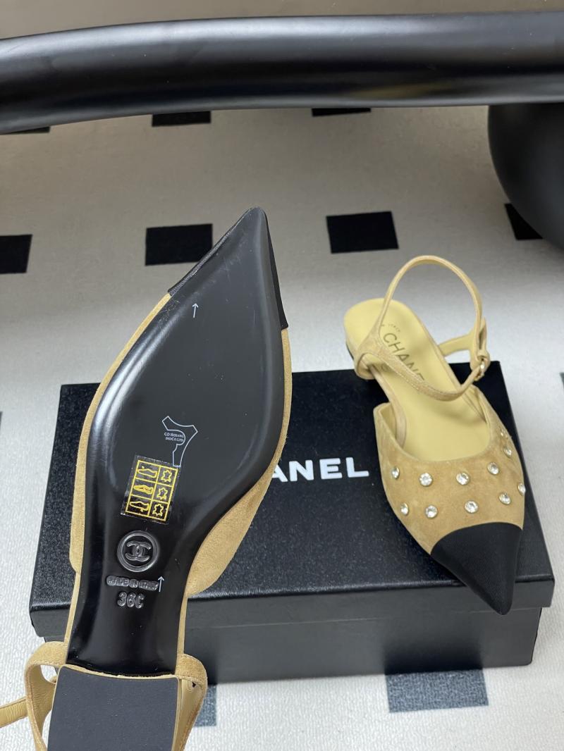 Chanel Pumps DCB121910