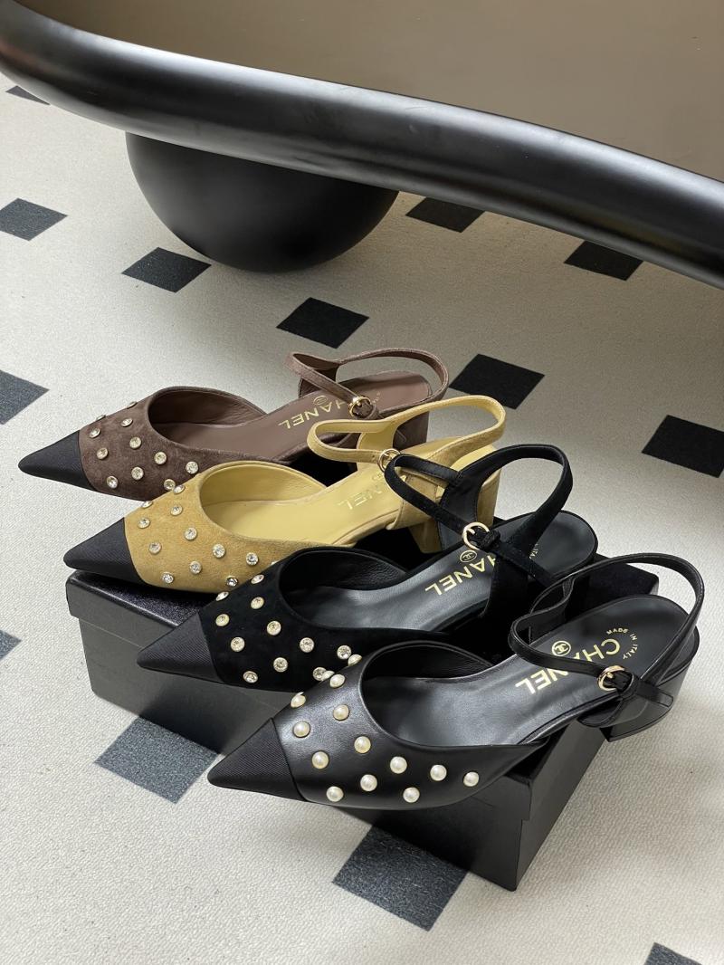 Chanel Pumps DCB121911