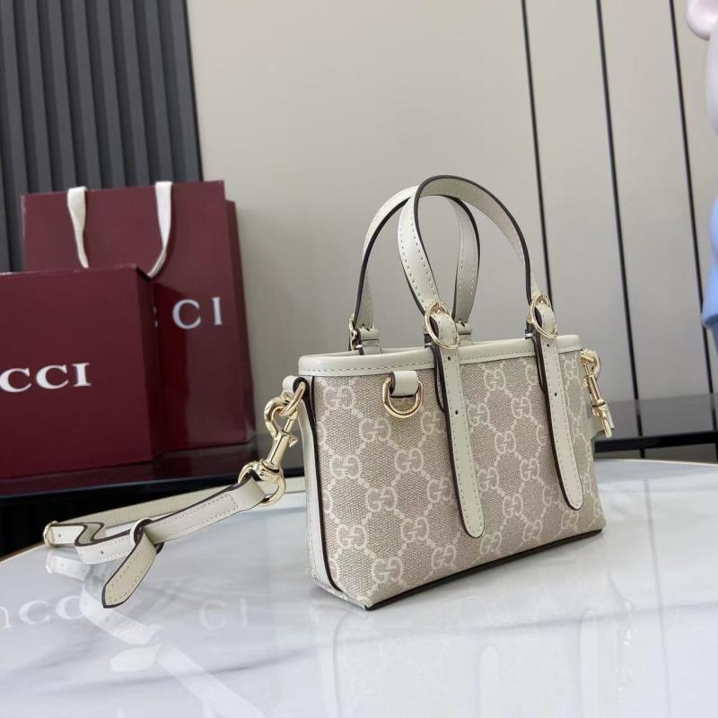 Gucci GG Emblem mini bag White 855491