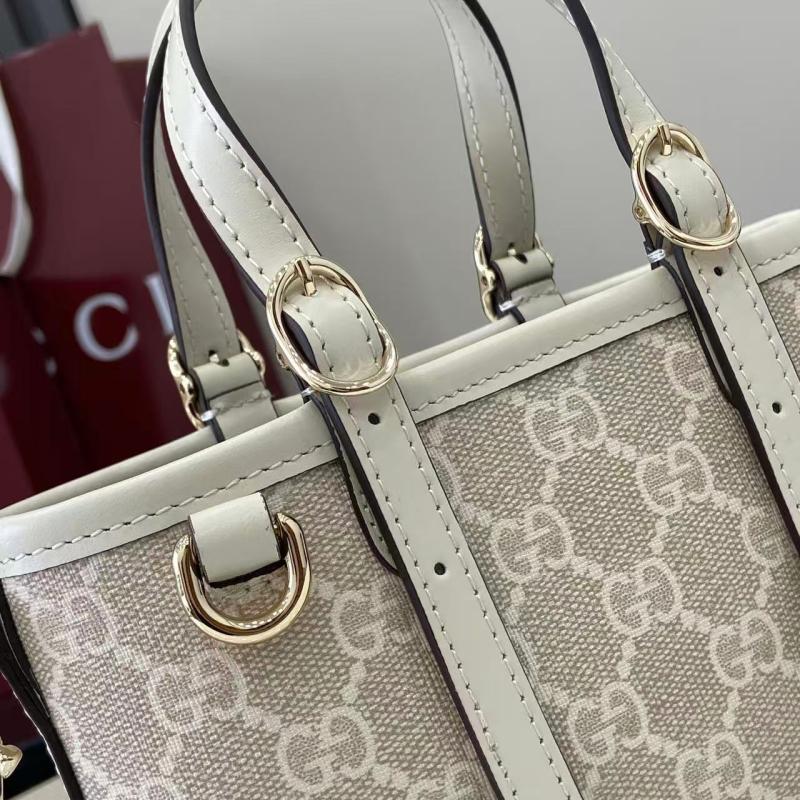 Gucci GG Emblem mini bag White 855491