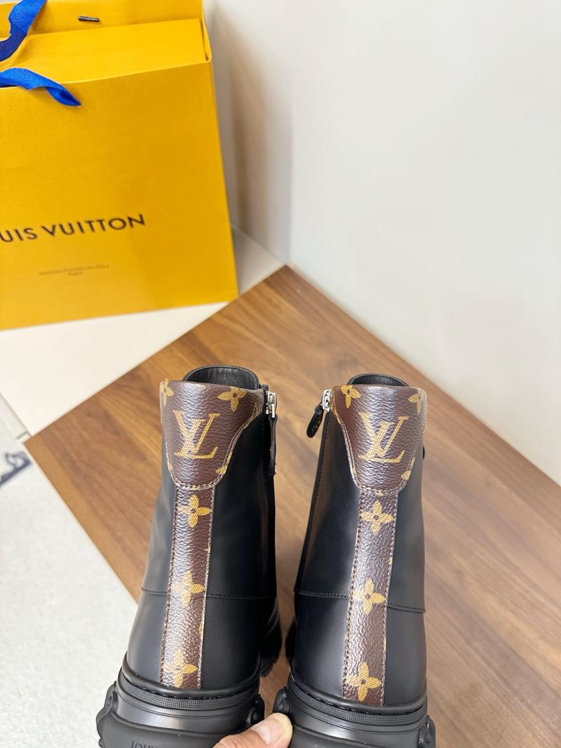 Louis Vuitton Boots JMS121211