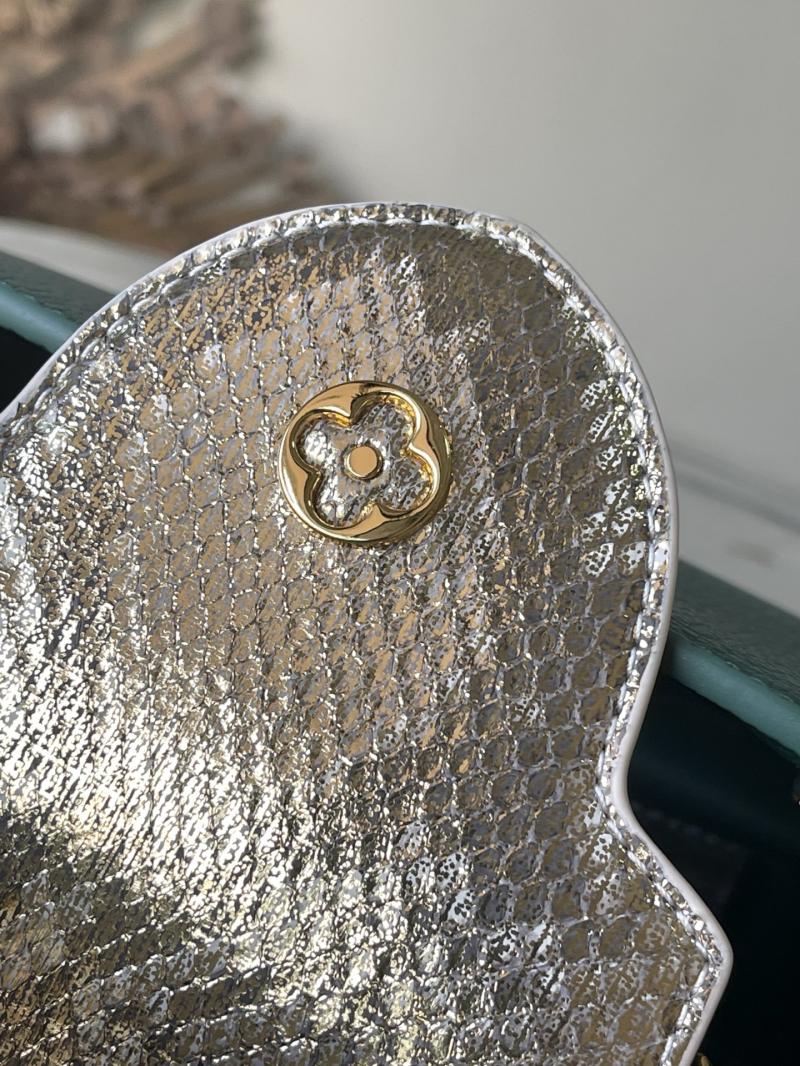 Louis Vuitton Capucines BB Green N89369