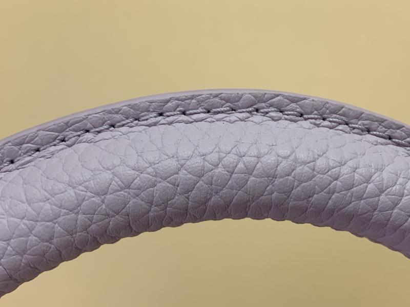 Louis Vuitton Capucines East-West Mini M25476