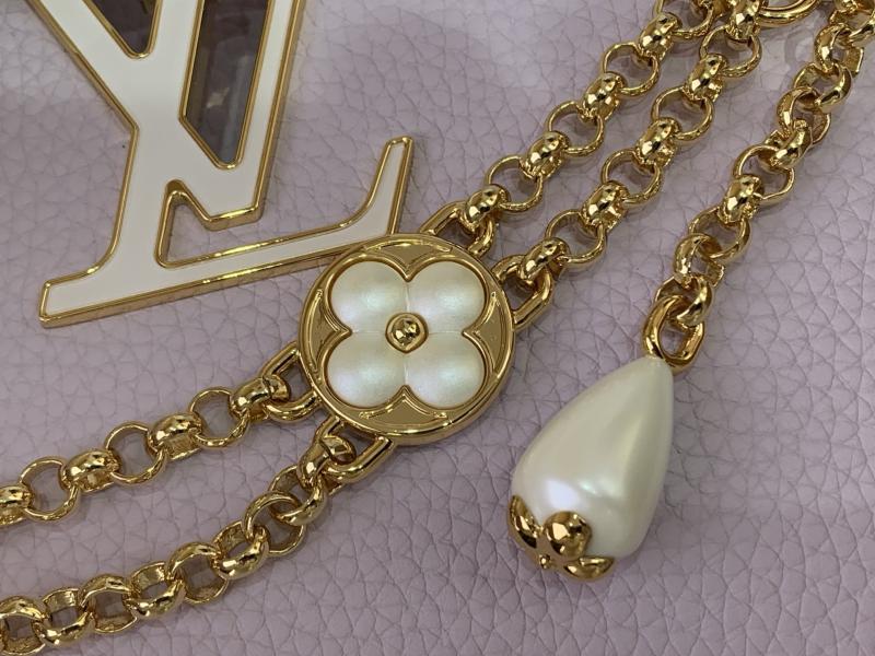 Louis Vuitton Capucines East-West Mini M25476