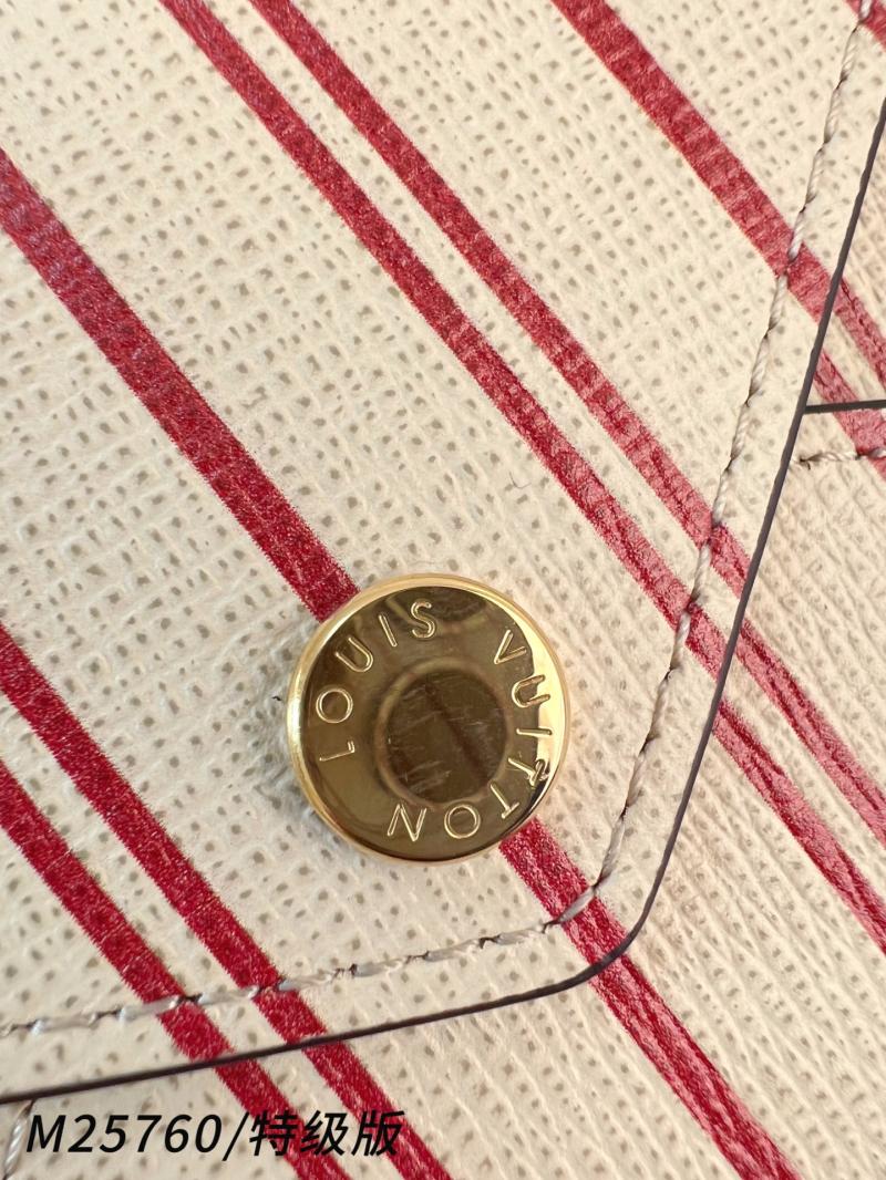 Louis Vuitton Kirigami Pochette M25760