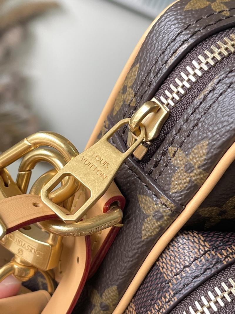 Louis Vuitton Nil M26068