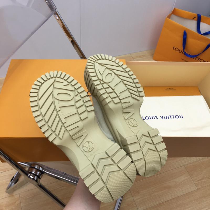 Louis Vuitton Sneakers JMS121216