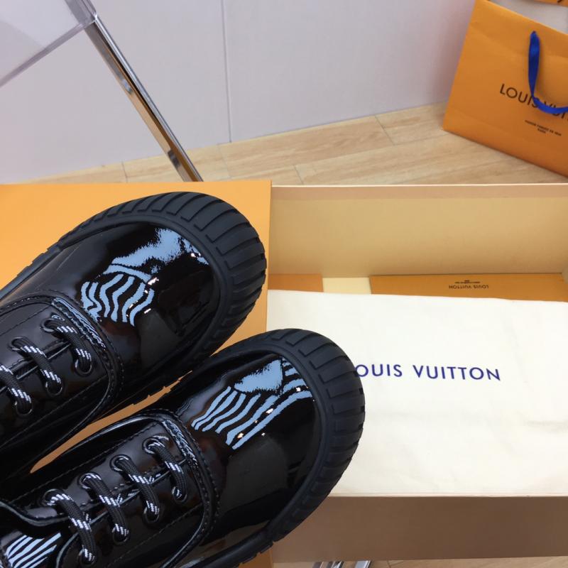 Louis Vuitton Sneakers JMS121219