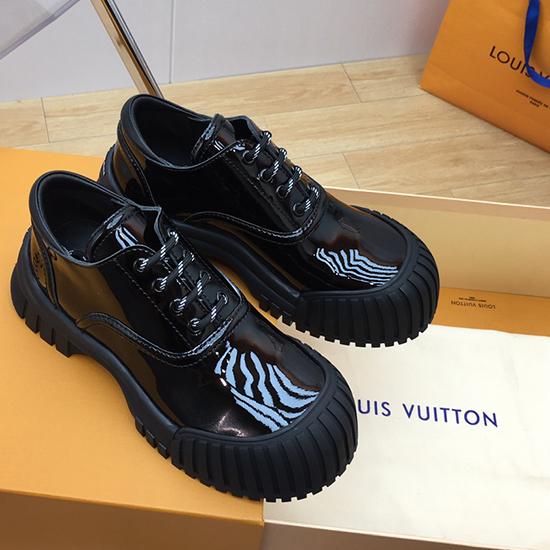 Louis Vuitton Sneakers JMS121219