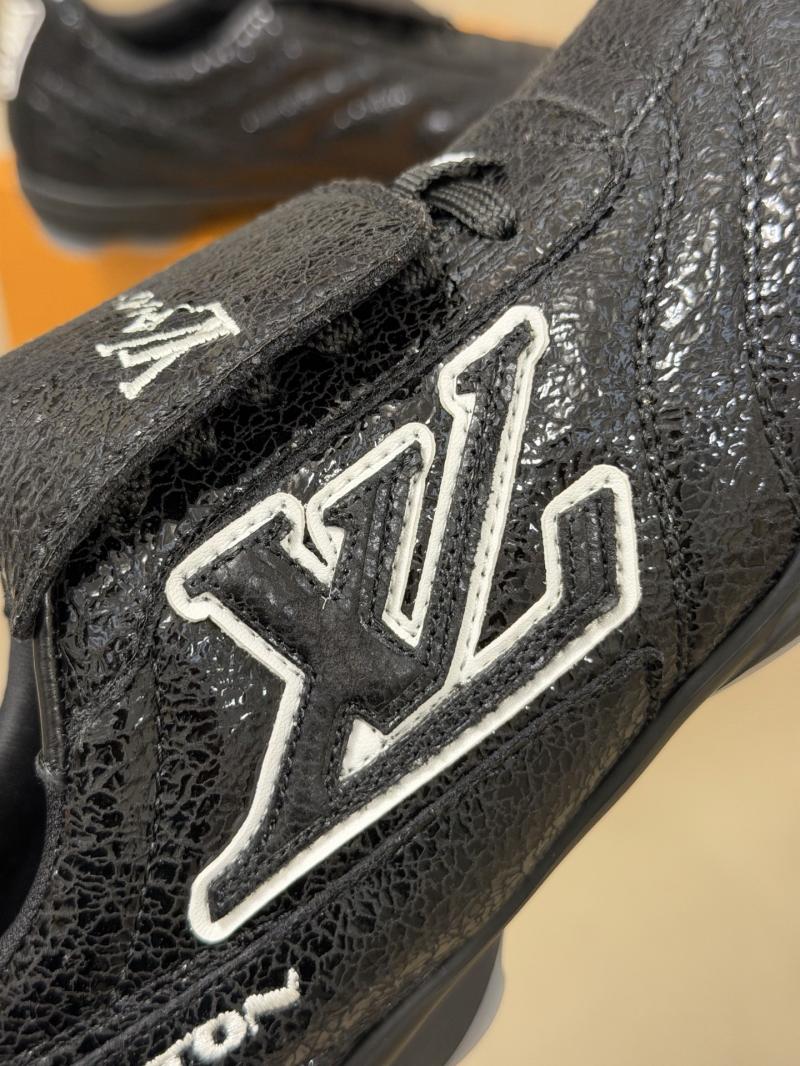 Louis Vuitton Unisex Sneakers YLS120902