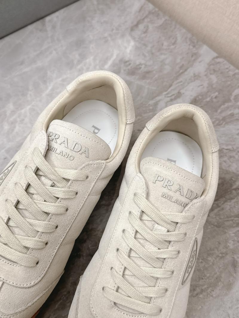 Prada Sneakers DCB121922