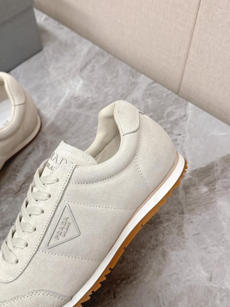 Prada Sneakers DCB121922