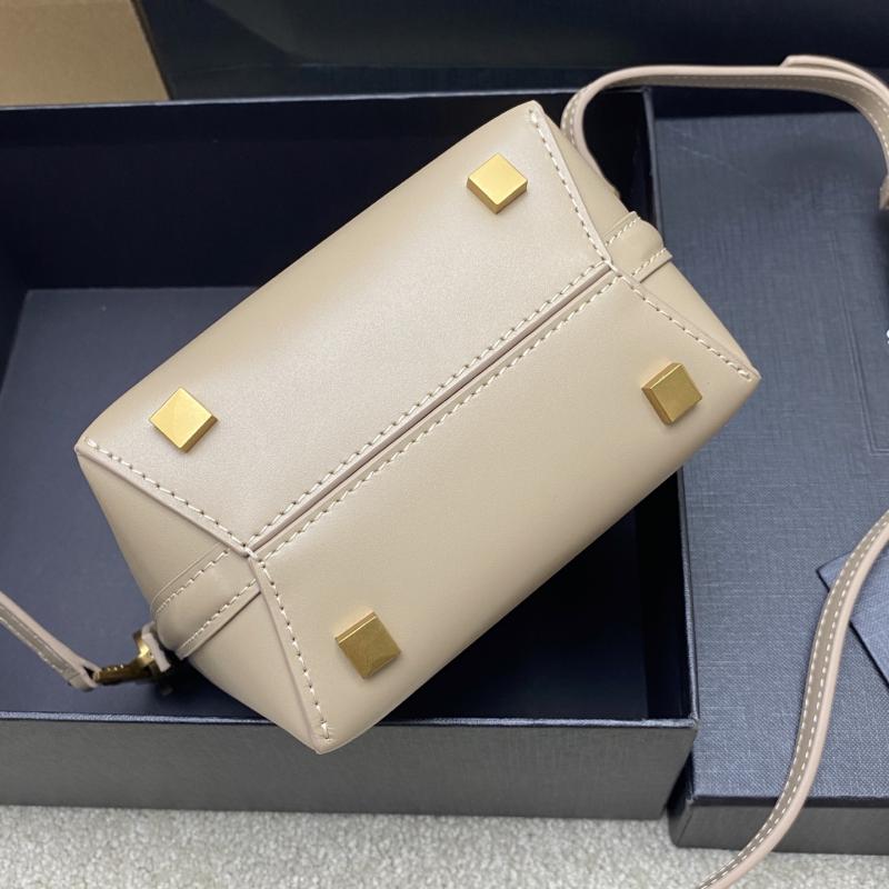 Saint Laurent LE 37 mini Bucket Bag Beige 765870
