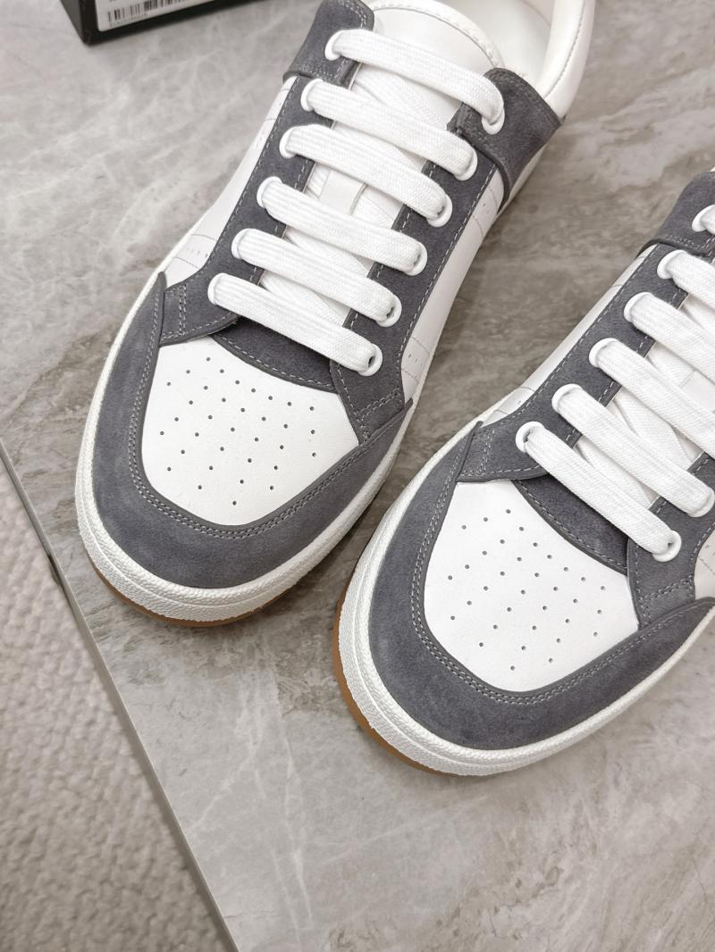 Saint Laurent Sneakers DCB121915