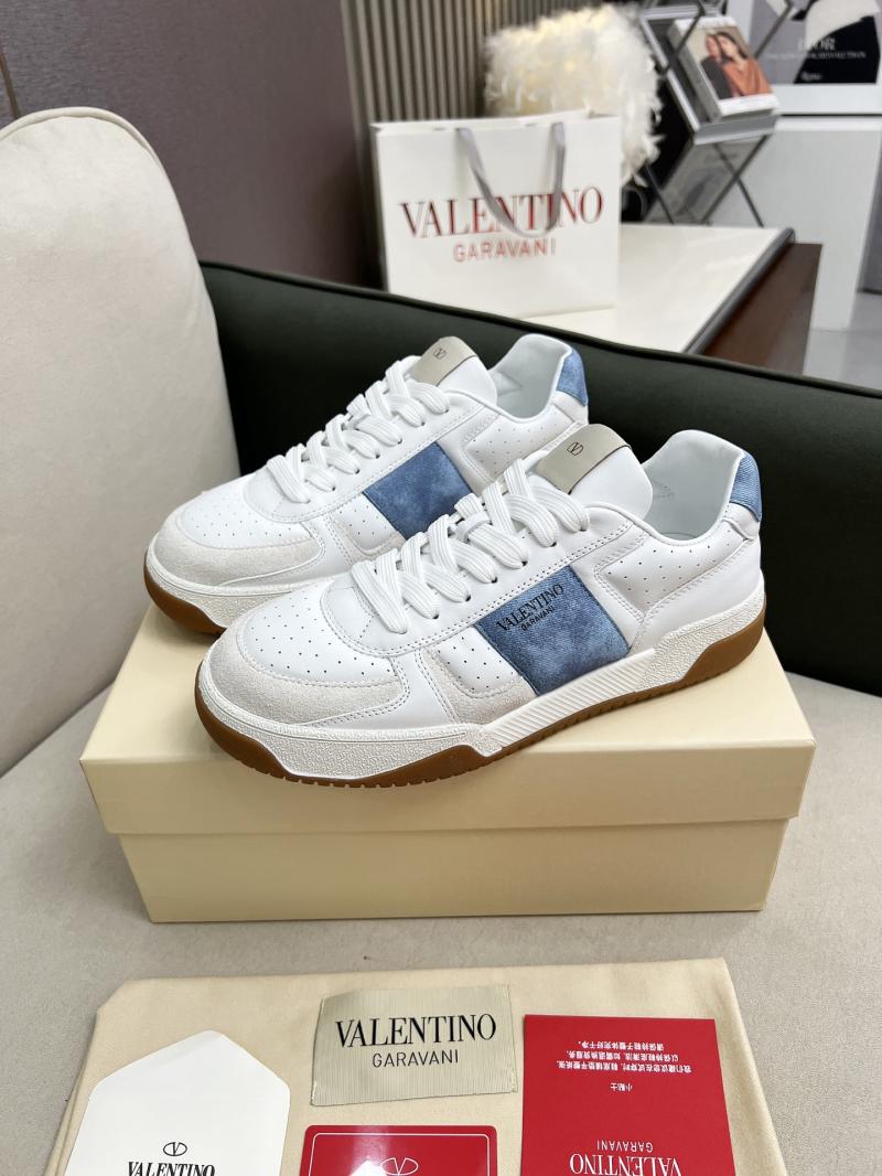Valentino Sneakers DCB121926