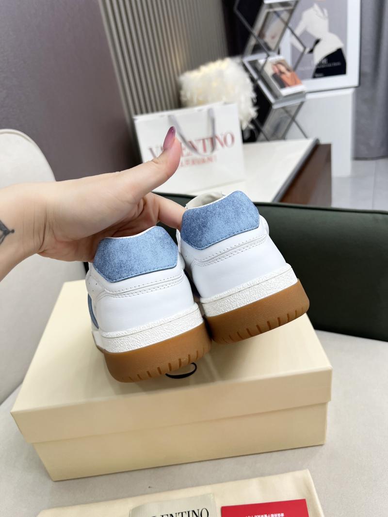 Valentino Sneakers DCB121926