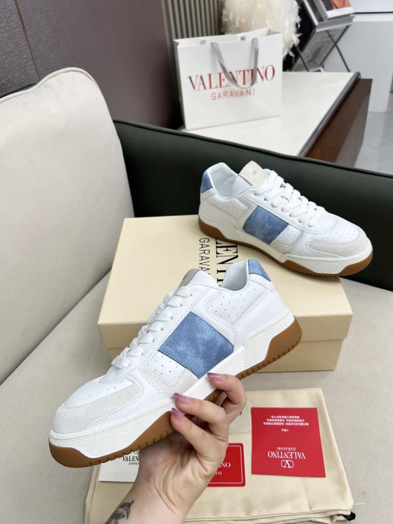 Valentino Sneakers DCB121926