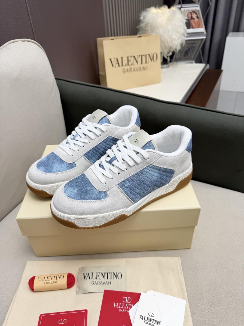 Valentino Sneakers DCB121927