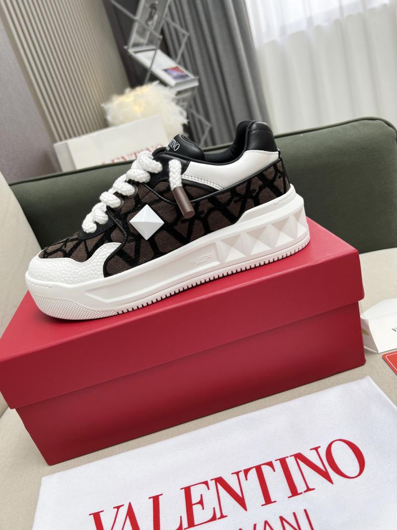 Valentino Unisex Sneakers DCB121928