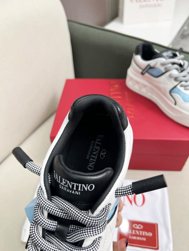 Valentino Unisex Sneakers DCB121929