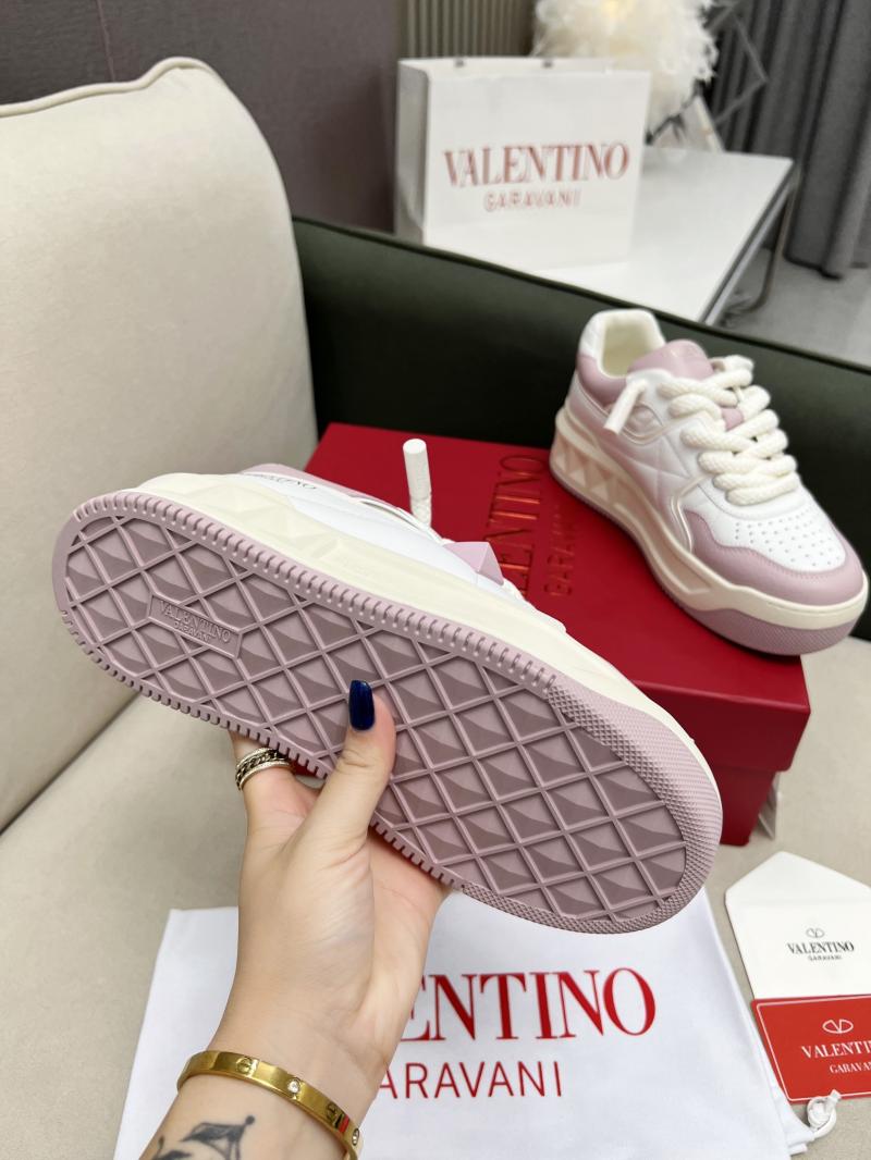 Valentino Unisex Sneakers DCB121932