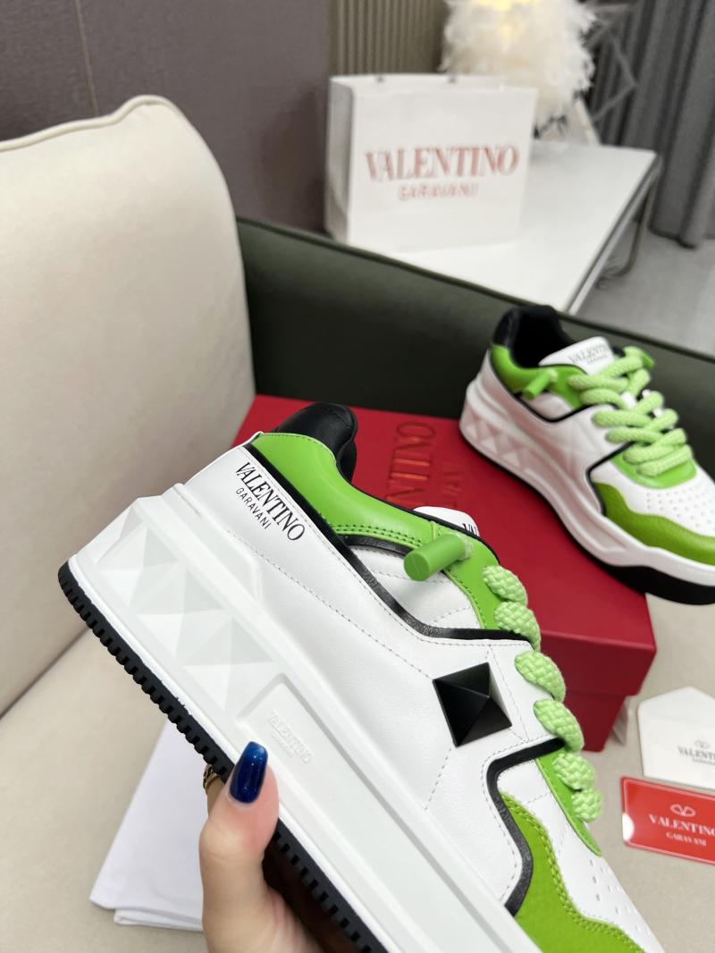 Valentino Unisex Sneakers DCB121934