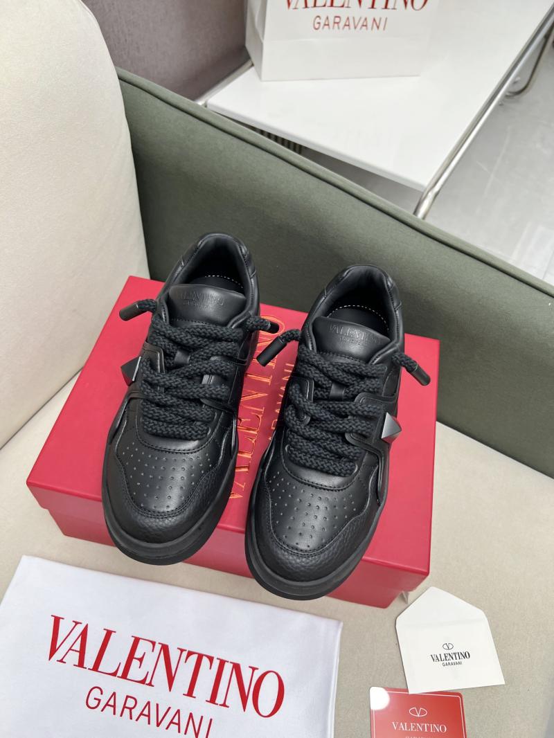 Valentino Unisex Sneakers DCB121942