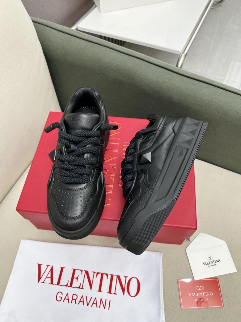 Valentino Unisex Sneakers DCB121942