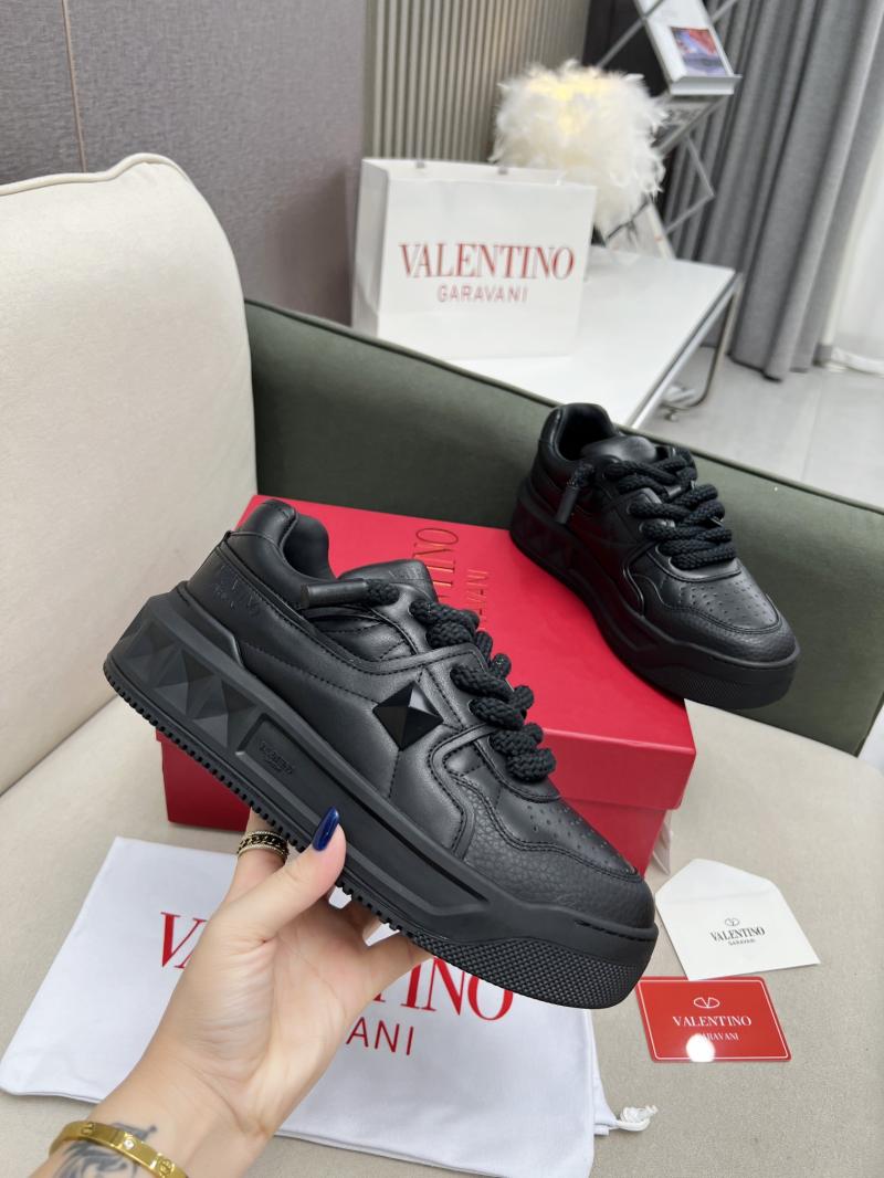 Valentino Unisex Sneakers DCB121942