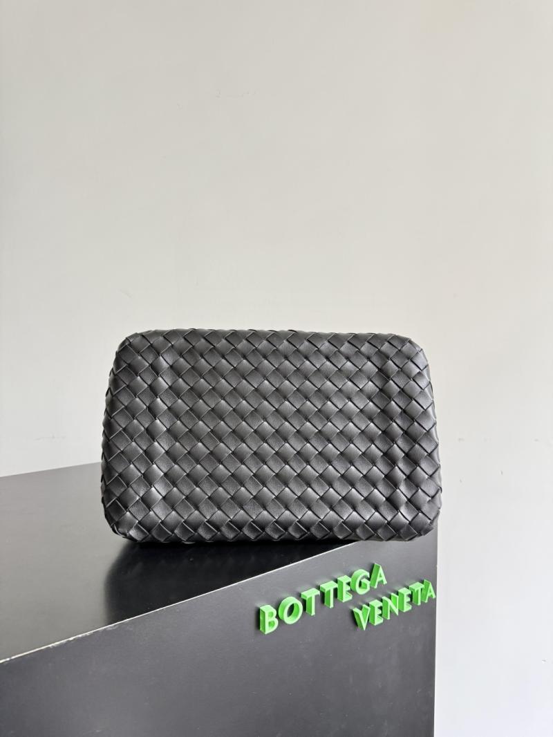 Bottega Veneta Large Parachute Black 796571