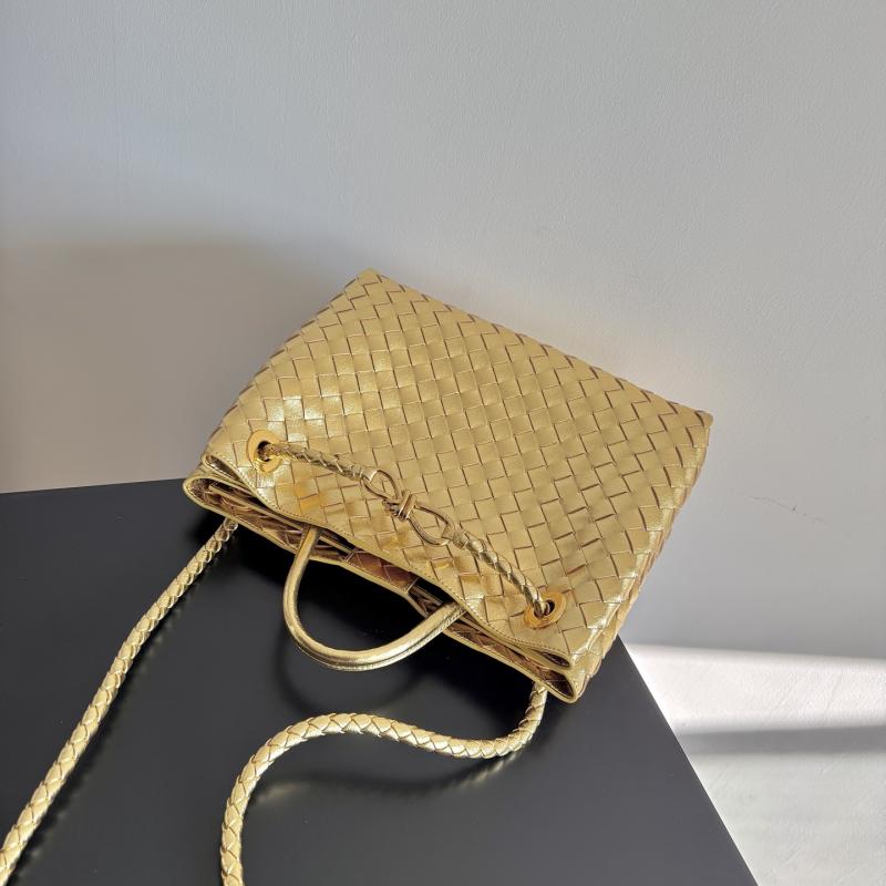 Bottega Veneta Medium Andiamo Gold B743572