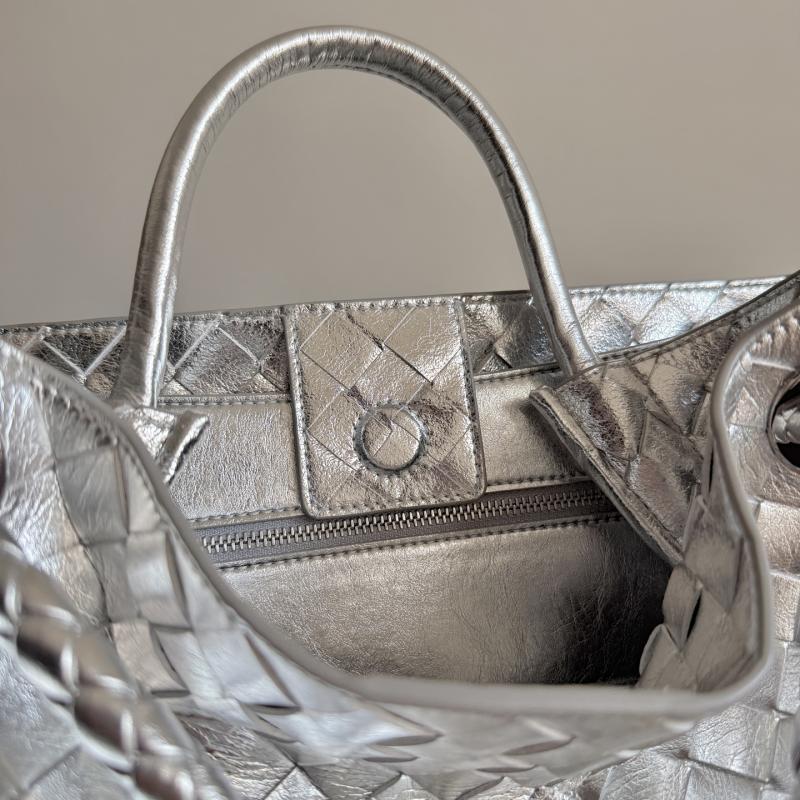 Bottega Veneta Medium Andiamo Silver B743572
