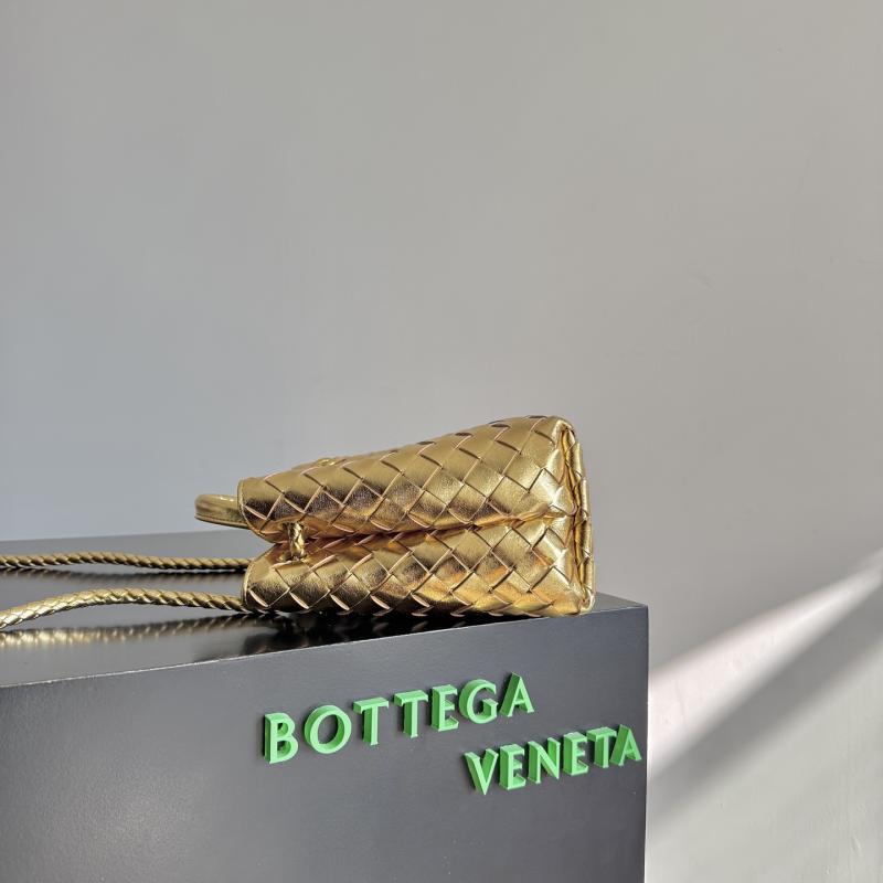 Bottega Veneta Small Andiamo Gold 743568