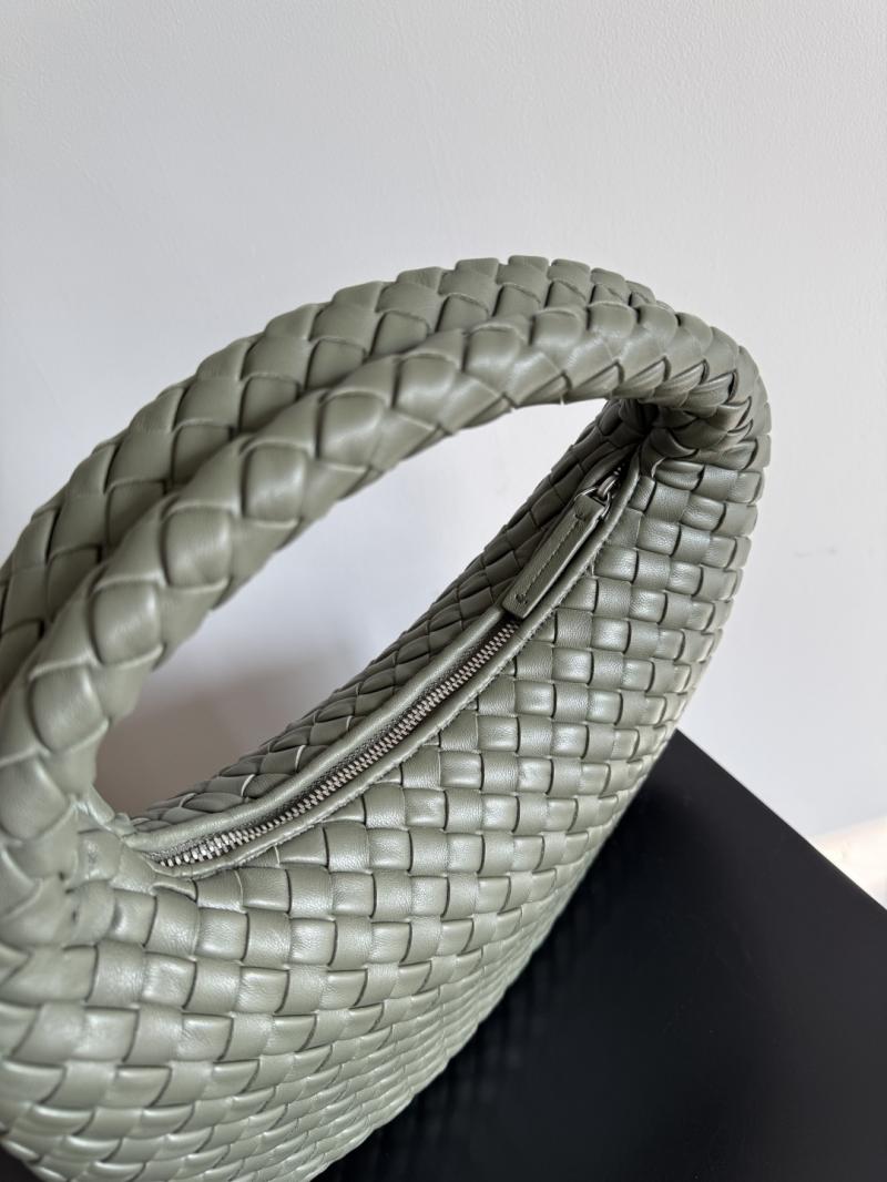 Bottega Veneta Small Veneta Pickle 856736