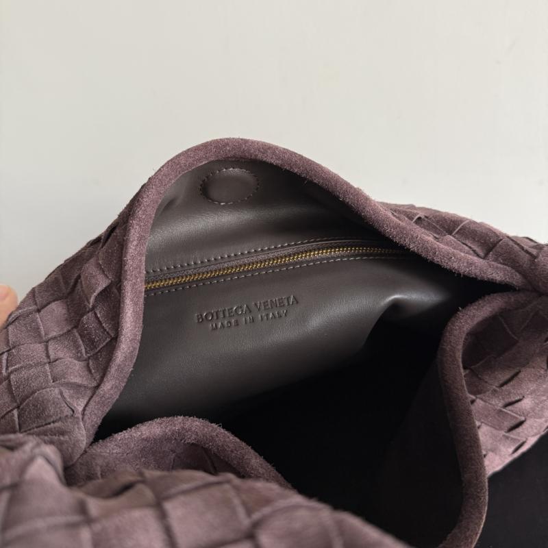 Bottega Veneta Suede Hop Fondant 796262