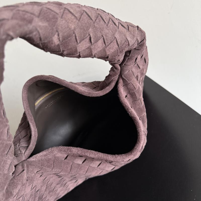 Bottega Veneta Suede Hop Fondant 796262