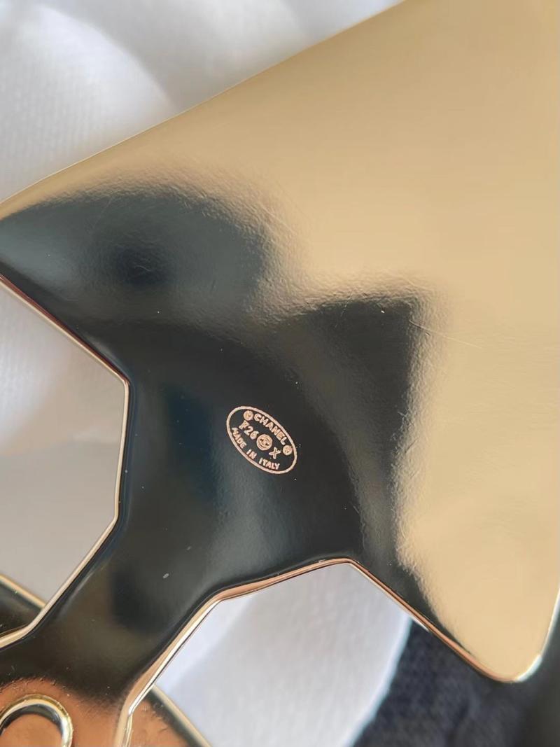 Chanel Bag Charm CB122901