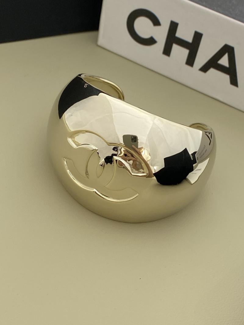 Chanel Bracelet YCB122901