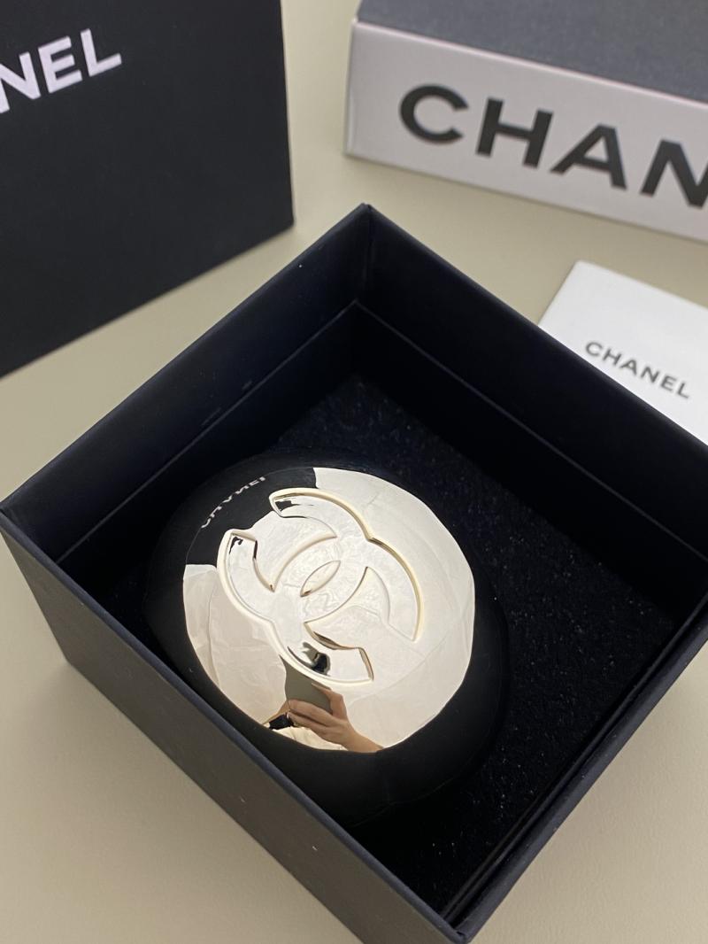 Chanel Bracelet YCB122901